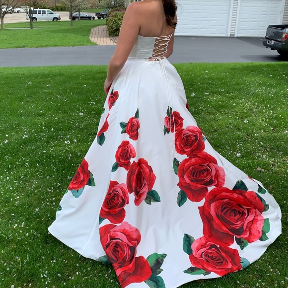 Sherri Hill Prom Dress - Picture 3 of 3